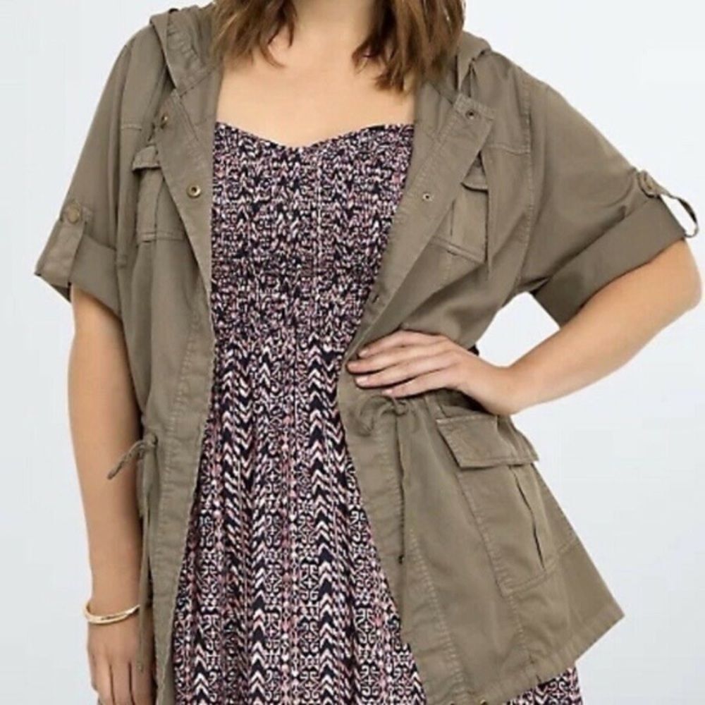 Torrid soft brushed twill short sleeve Hooded Anorak jacket